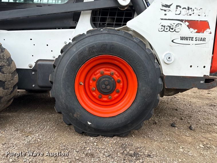 image for item DZ5142 2017 Bobcat S650 skid steer loader
