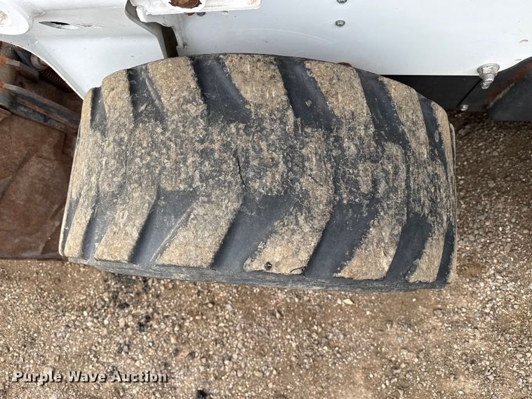 image for item DZ5142 2017 Bobcat S650 skid steer loader