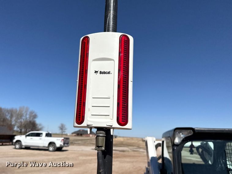 image for item DZ5159 2023 Bobcat HD84 skid steer box blade