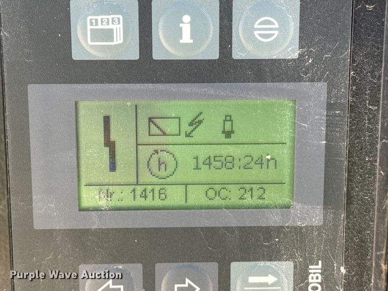 image for item DZ5167 2022 Kaeser M118 air compressor