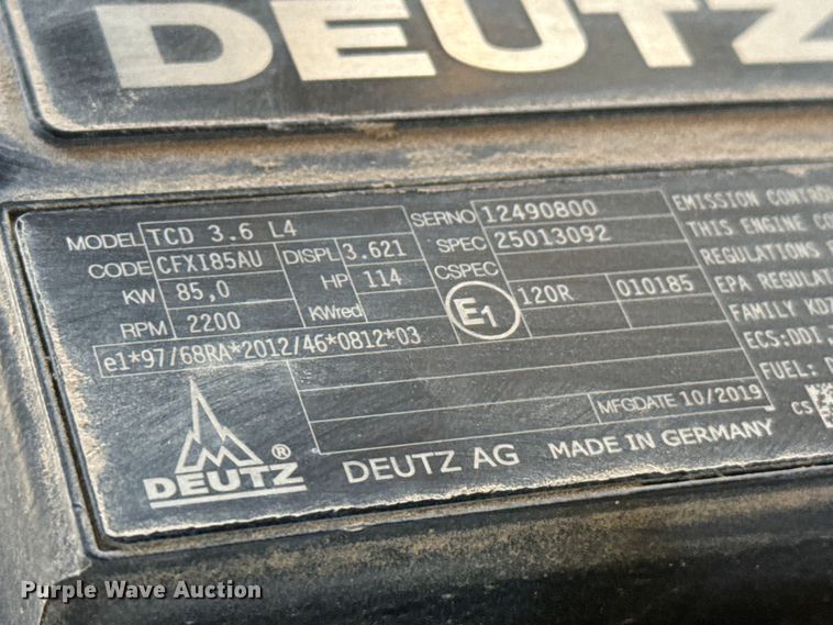 image for item DZ5167 2022 Kaeser M118 air compressor