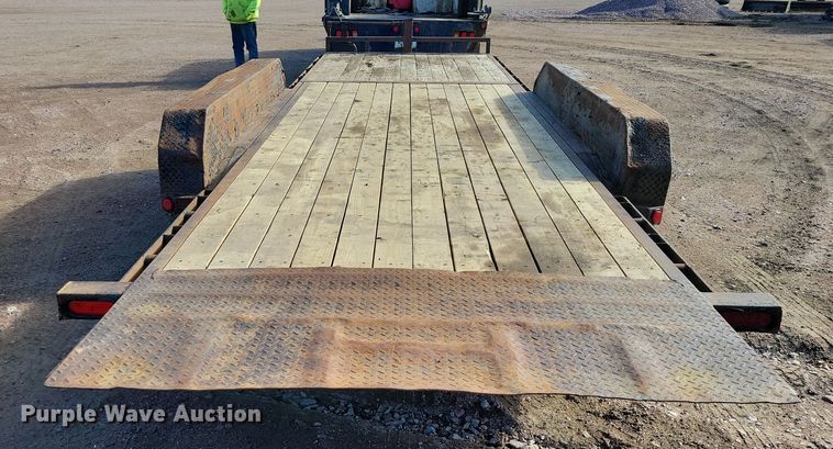 image for item EA2843 2015 PJ tilt deck utility trailer