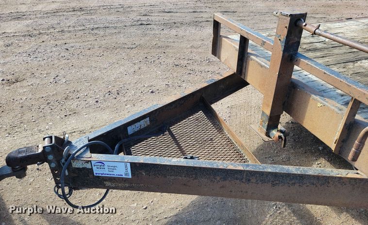 image for item EA2843 2015 PJ tilt deck utility trailer
