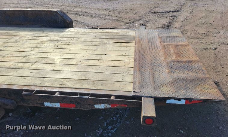 image for item EA2843 2015 PJ tilt deck utility trailer
