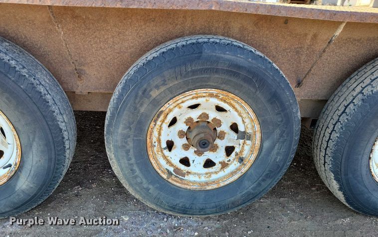 image for item EA2843 2015 PJ tilt deck utility trailer