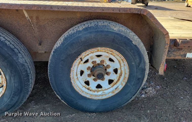 image for item EA2843 2015 PJ tilt deck utility trailer