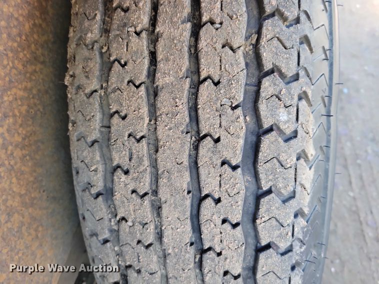 image for item EA2843 2015 PJ tilt deck utility trailer