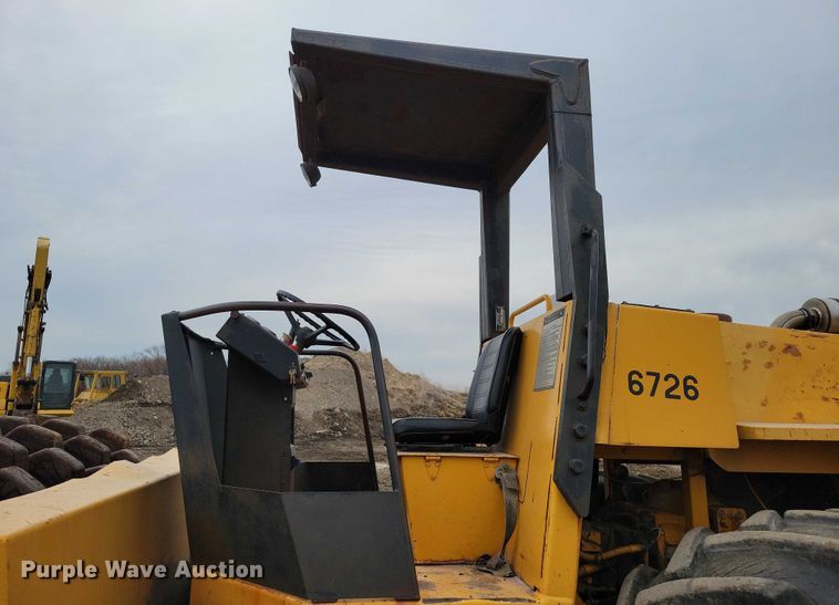 image for item EA2849 1990 DynaPac CA251D single drum vibratory roller