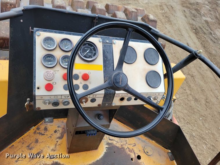 image for item EA2849 1990 DynaPac CA251D single drum vibratory roller