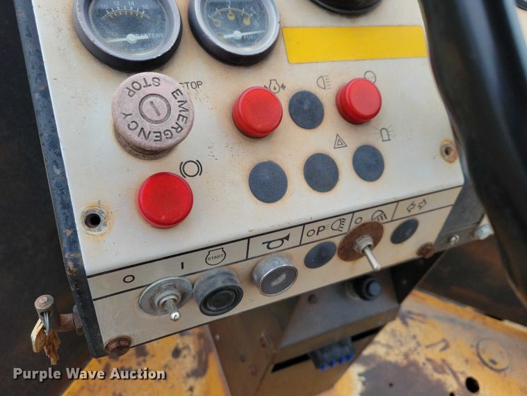 image for item EA2849 1990 DynaPac CA251D single drum vibratory roller