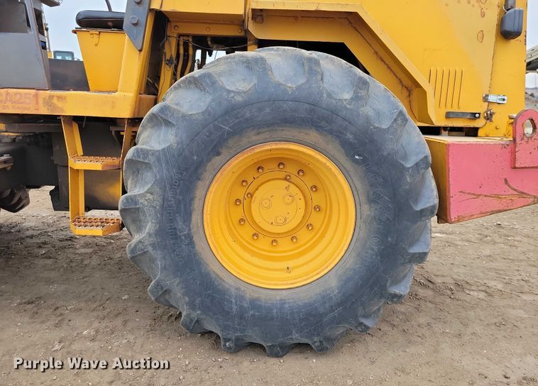 image for item EA2849 1990 DynaPac CA251D single drum vibratory roller