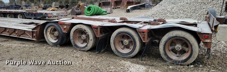 image for item EA2852 1990 Trail King TK100DG lowboy equipment trailer