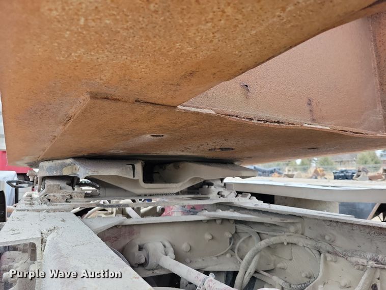 image for item EA2852 1990 Trail King TK100DG lowboy equipment trailer