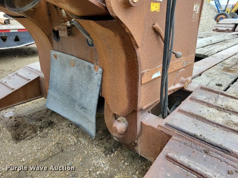 image for item EA2852 1990 Trail King TK100DG lowboy equipment trailer