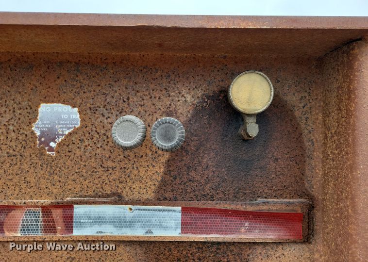 image for item EA2852 1990 Trail King TK100DG lowboy equipment trailer