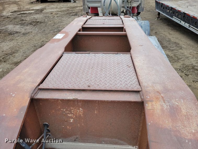 image for item EA2852 1990 Trail King TK100DG lowboy equipment trailer