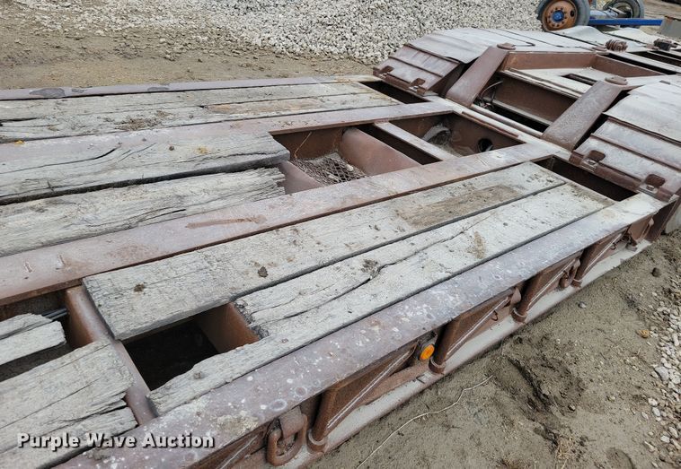 image for item EA2852 1990 Trail King TK100DG lowboy equipment trailer