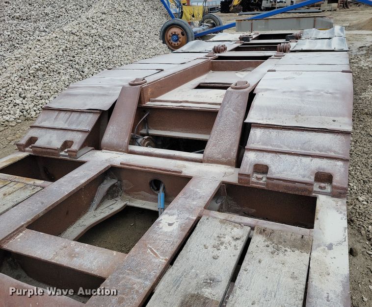 image for item EA2852 1990 Trail King TK100DG lowboy equipment trailer