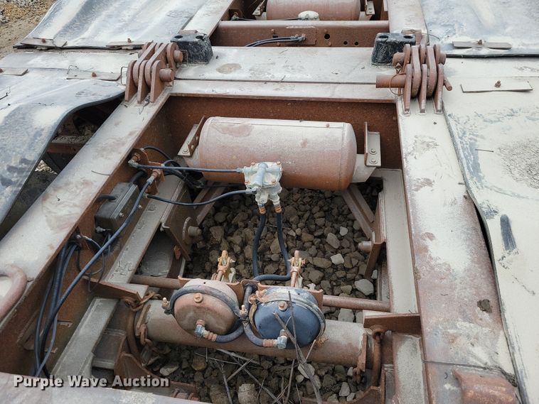 image for item EA2852 1990 Trail King TK100DG lowboy equipment trailer