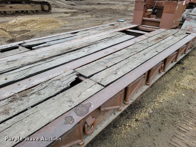 image for item EA2852 1990 Trail King TK100DG lowboy equipment trailer