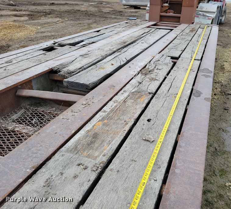 image for item EA2852 1990 Trail King TK100DG lowboy equipment trailer