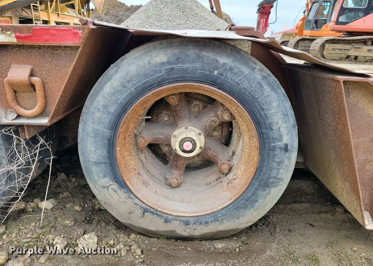 image for item EA2852 1990 Trail King TK100DG lowboy equipment trailer