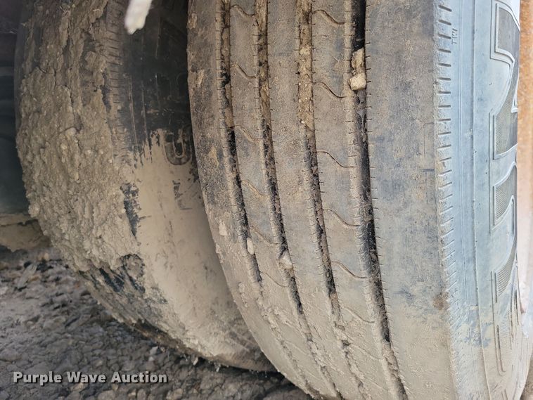 image for item EA2852 1990 Trail King TK100DG lowboy equipment trailer