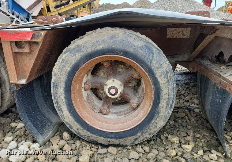 image for item EA2852 1990 Trail King TK100DG lowboy equipment trailer