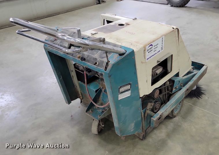 image for item EA2856 Tennant sweeper