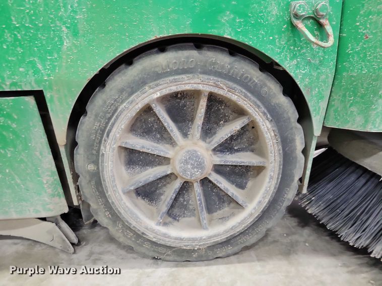 image for item EA2858 Tennant sweeper