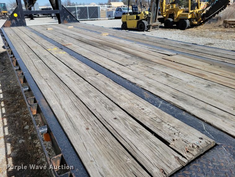 image for item EA2870 2016 Big Tex 22GN HD equipment trailer