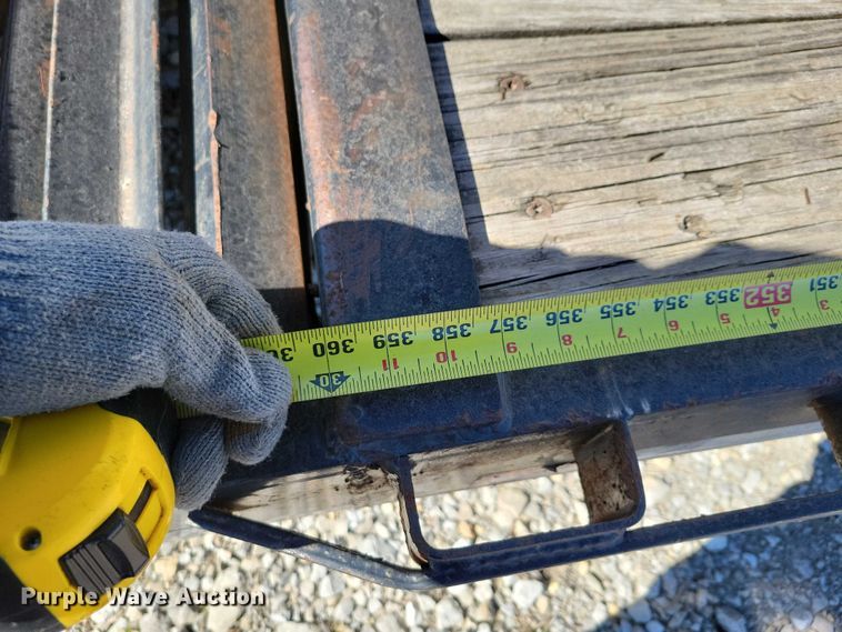 image for item EA2870 2016 Big Tex 22GN HD equipment trailer