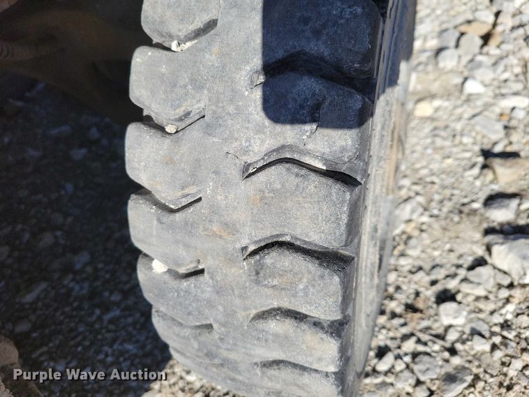 image for item EA2871 Hyster H50XL forklift