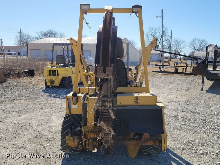 image for item EA2872 1997 Vermeer V-3550A trencher
