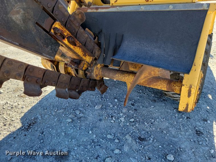 image for item EA2872 1997 Vermeer V-3550A trencher