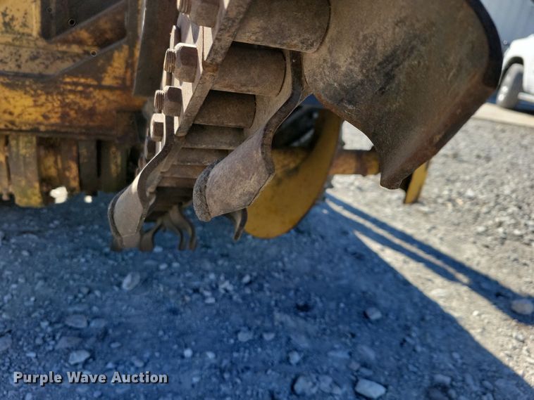 image for item EA2872 1997 Vermeer V-3550A trencher