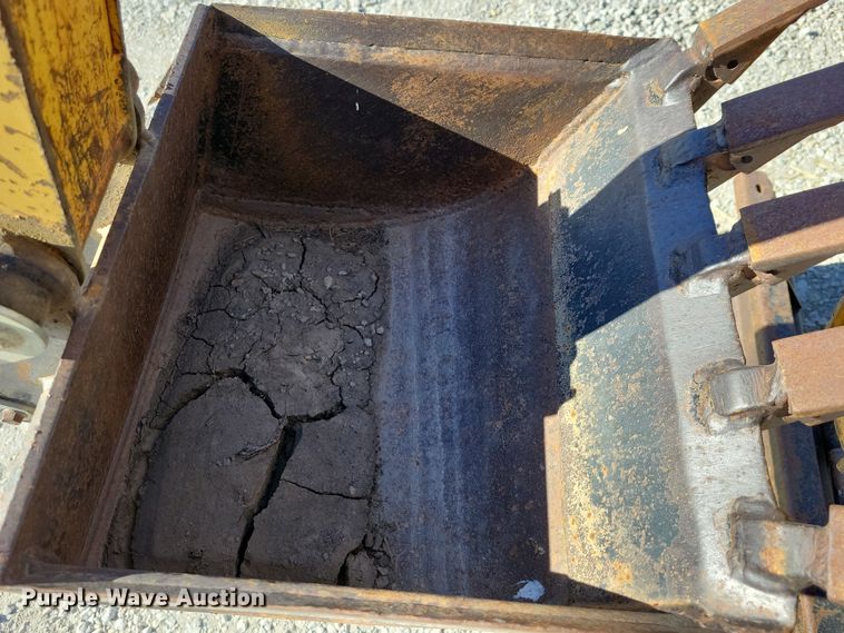 image for item EA2872 1997 Vermeer V-3550A trencher