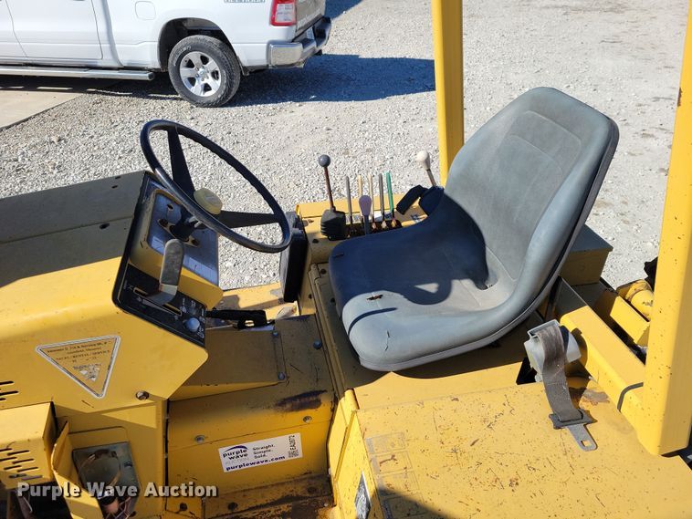 image for item EA2872 1997 Vermeer V-3550A trencher