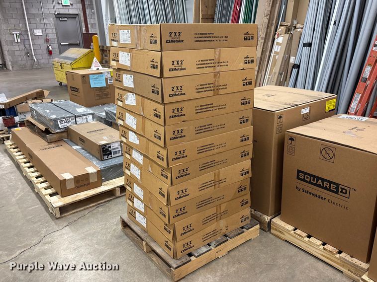 image for item EA4459 (11) light fixtures