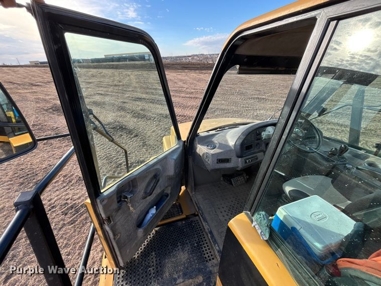 image for item EA4467 2011 Caterpillar 740A articulated haul truck