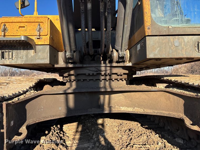 image for item EA4468 2007 Volvo EC360B LC excavator
