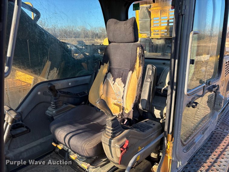 image for item EA4468 2007 Volvo EC360B LC excavator