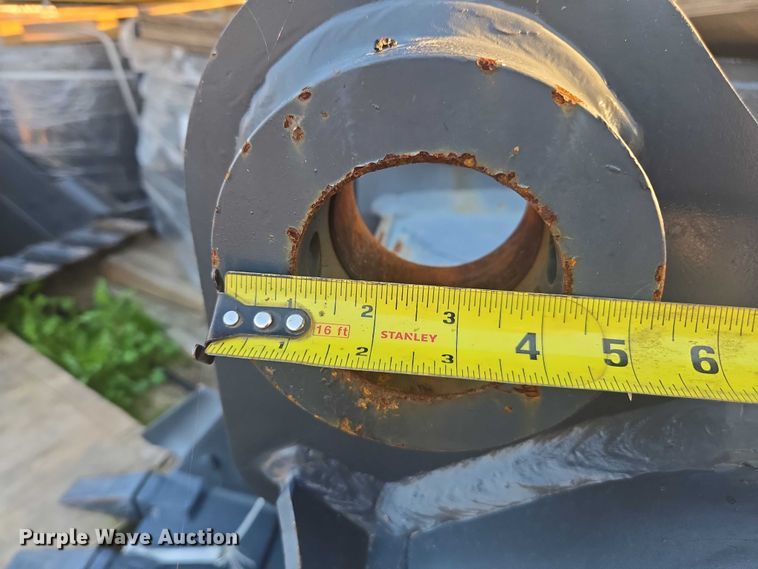 image for item EA5455 Smartcharm CAT320D excavator bucket