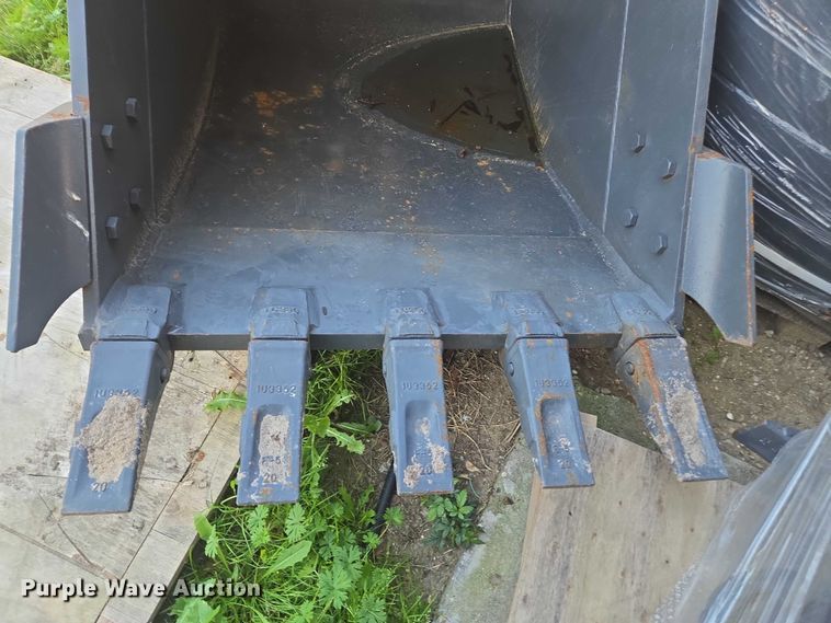 image for item EA5456 SmartCharm CAT320D excavator bucket