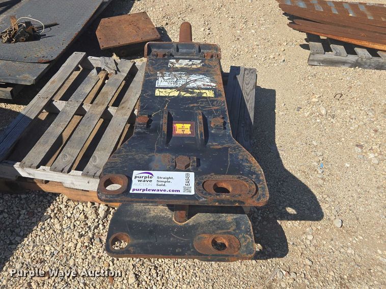 image for item EA5459 Huskie HH1000-2 breaker