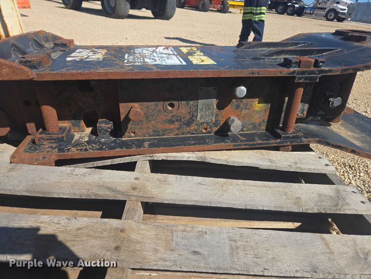 image for item EA5459 Huskie HH1000-2 breaker