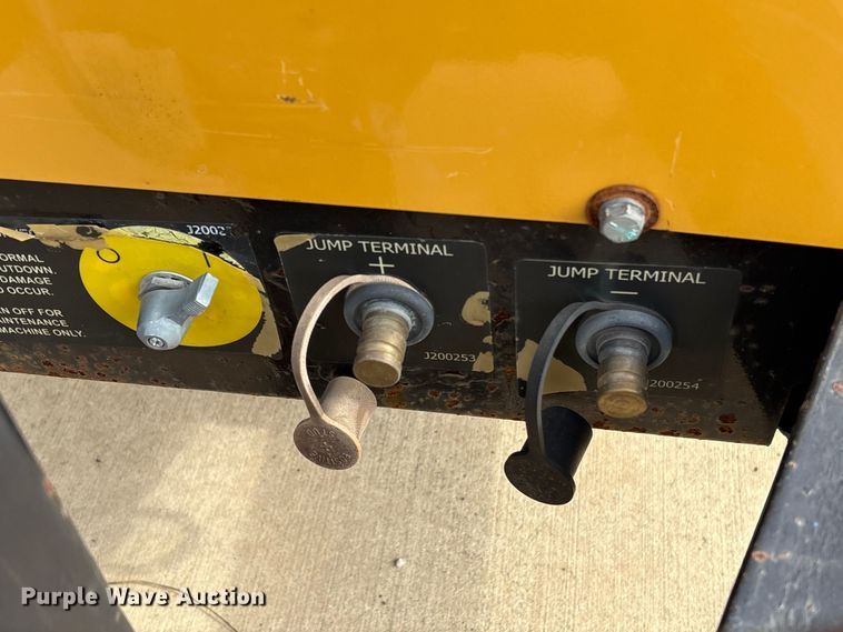 image for item EA7114 2015 Vermeer VX50-500 vacuum excavator