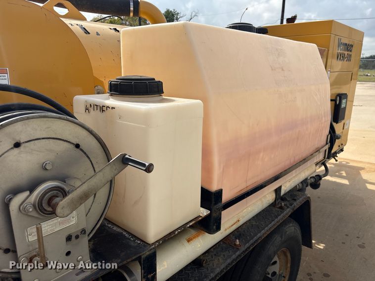 image for item EA7114 2015 Vermeer VX50-500 vacuum excavator
