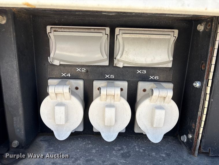 image for item EA7220 2011 Doosan G185 generator