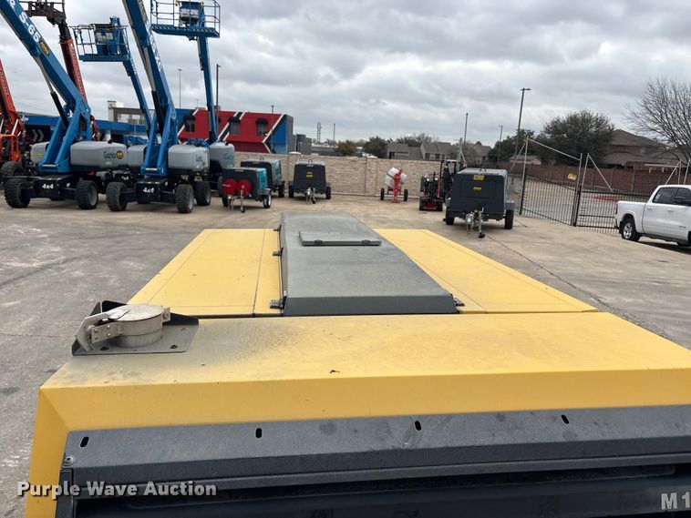 image for item EA7947 2022 Kaeser Kompressoren M118 air compressor